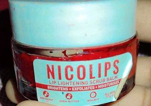 Lip Lightening Scrub Balm