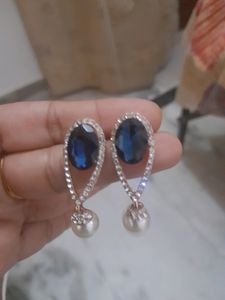 Blue Emerald Earing