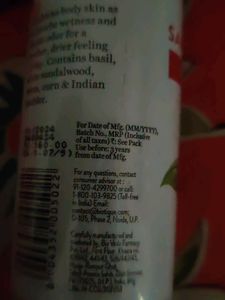 Biotique Sandalwood Body Powder