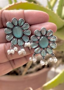 Beautiful Monalisa Stone Earring