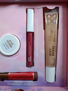 Seal Packed (Just Herbs Beauty Essential Kit)