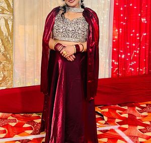 Exclusive Bridal/Party Lehenga Set 🌹With free ear