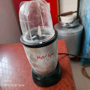 Merlin Grinder with juicer