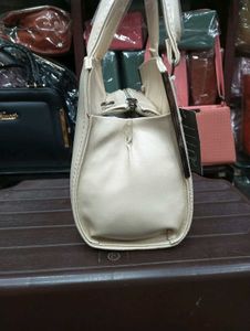 Elegant Premium Quality Handbag 👜