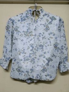 White Flower Print Crop Top