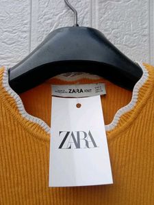 New with tag ZARA Mustard Ribbed Ruffle Top