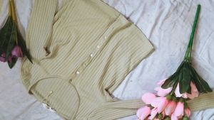 THREE AESTHETIC TOPS COMBO