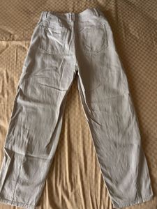 H&amp;M High Rise .Mom Fit Jeans - White Colour