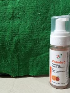 Vitamin C Foaming Face Wash