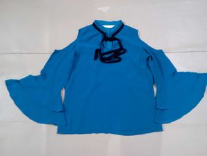 Eavan Blue Solid Top