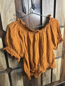 H&amp;M Off shoulder top
