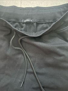 Zudio Black Slim-Fit Joggers