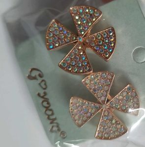 4 Stunning Pair Of Earrings