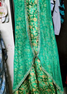 like new Elegant Green Ethnic Gown