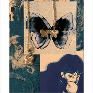 OPENABLE BUTTERFLY AND FLOWER NECKLACE
