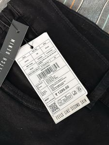 Black Slim Jeans Carrot Crop