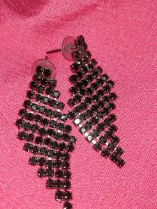 Sparkling Black Statement Earrings