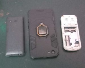 3 Mobiles