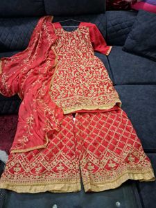 Red Embroidered Kurta Set 36 size