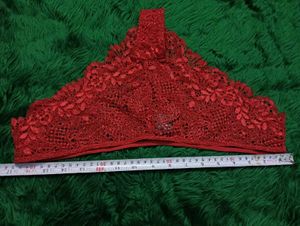 Red Lace brand new 🆕🎀