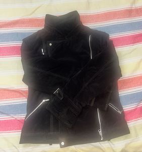 BLACK JACKET