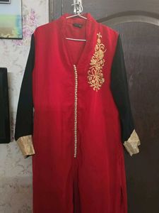 Elegant Red &amp; Black Kurta