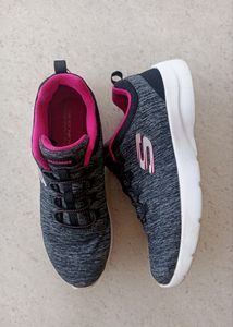 Skechers Shoes..... Worn More Than 5 Times But It&#39;s Good In Condition... The Sole Is Also Very Good... I Got It For 3500 From the Stores Near Me...