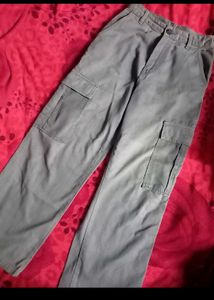 BEIGE AND OLIVE GREEN CARGOS (USED TWICE)