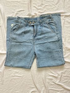 GIRLS KOREAN JEANS.