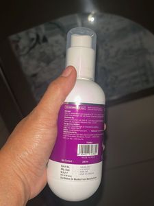 The Derma Co Hypochlorous Anti Acne Hydrating Spra