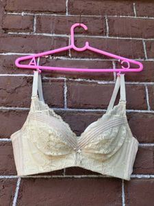 Cream lace bra.