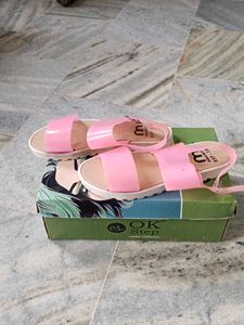 Womens Flats In Pink Color