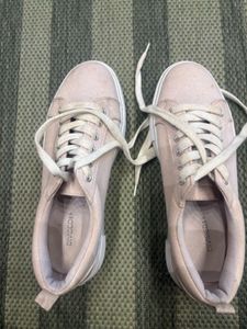 Classic H&amp;M sneakers