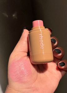 Rhode Pocket Blush Shade :- Piggy
