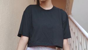 Oversized Crop T-shirt