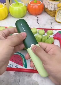 Portable Vegetable Peeler +Knife with Safe cover