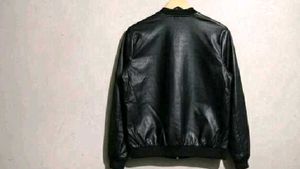 Last 👈🏻Black Leather Bomber Jacket