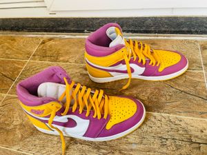 Nike Air Jordan 1 UK 9 Retro HighOG lakers edition