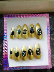 Golden Nails + Glue