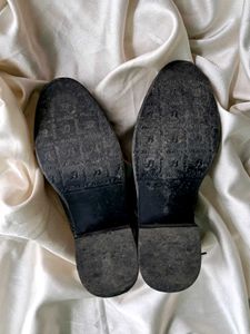 BATA Women&#39;s JIL Black Sneakers