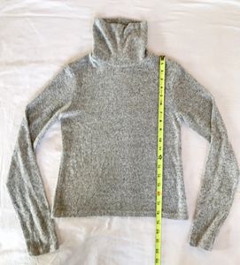 Zara youth small long sleeve turtle neck Grey