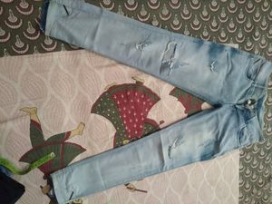 Buy 1  jeans Get 1 Free