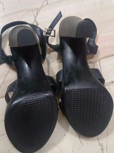 Roadster Black Heels