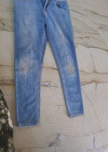 Size Issu 8-9 Year Boy 👖
