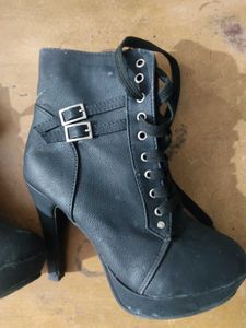Black Boots 39 Size