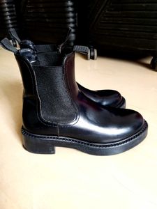 Black Platform Chelsea Boots