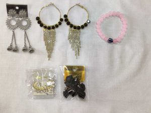 Makeup And Hair Accessories