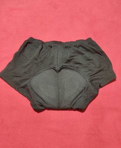 Men&#39;s Cycling Padded Shorts – Size L – Black