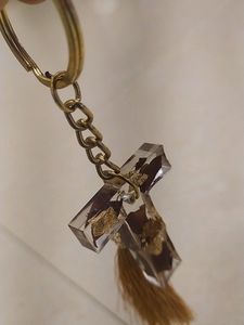 Resin Keychain With Rose Petal And Gold Foil