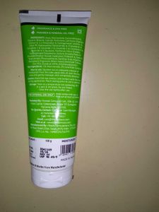 The Derma Co Nia Ceramide Mattifying Moisturizer